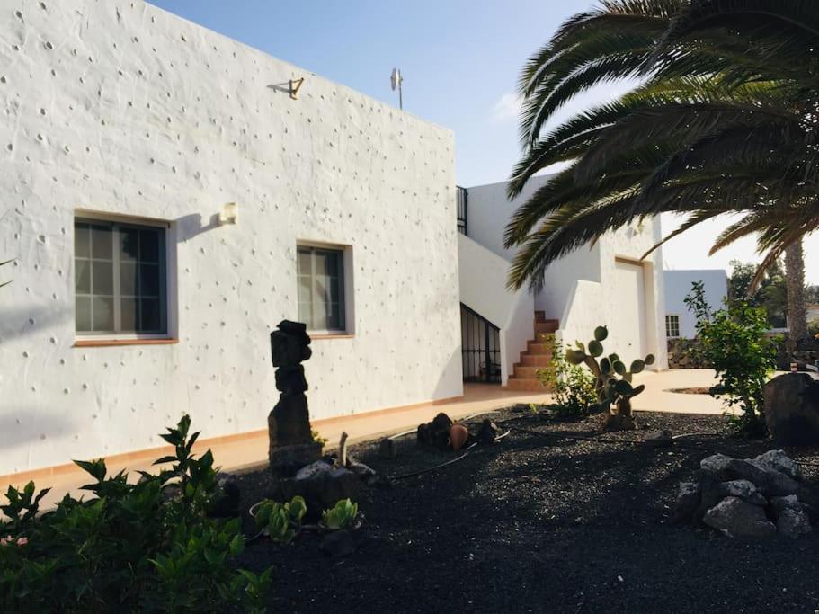 Casa Yukka Villa With Heated Pool 라하레스 외부 사진
